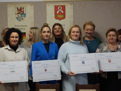 zdjęcie grupowe wszystkich uczestników spotkania