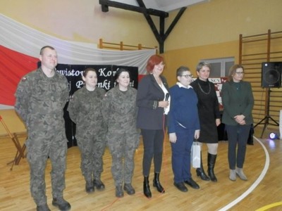 Komisja konkursowa oraz osoba wyróżniona w konkursie przez Starostę Węgorzewskiego.