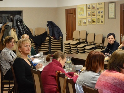uczestnicy spotkania w sali konferencyjnej Urzędu Miejskiego w Węgorzewie