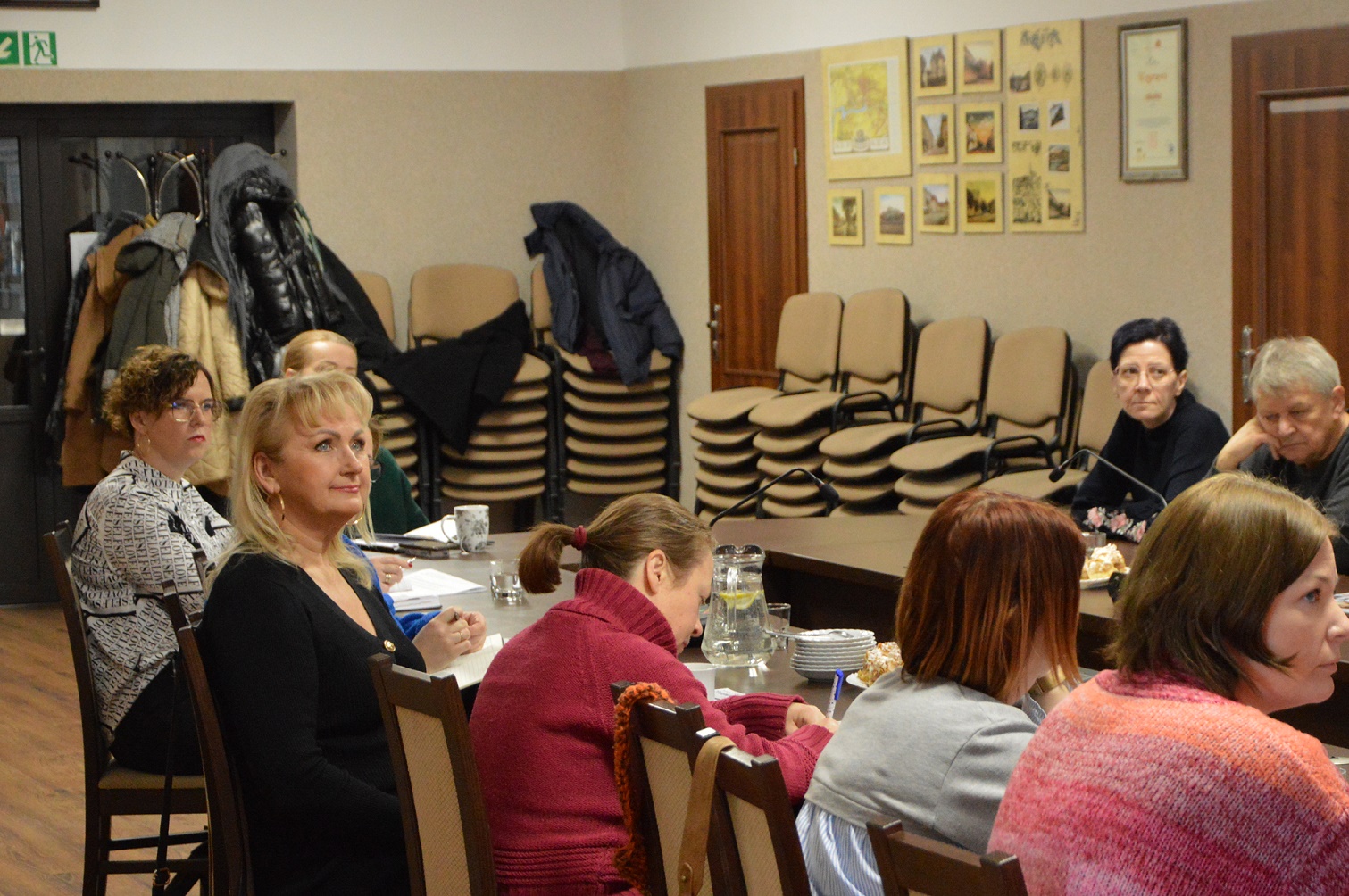 uczestnicy spotkania w sali konferencyjnej Urzędu Miejskiego w Węgorzewie