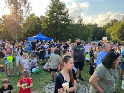 na zdjęciu uczestnicy pikniku