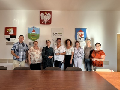 zdjęcie grupowe członków Rady Działalności Pożytku Publicznego Powiatu Węgorzewskiego