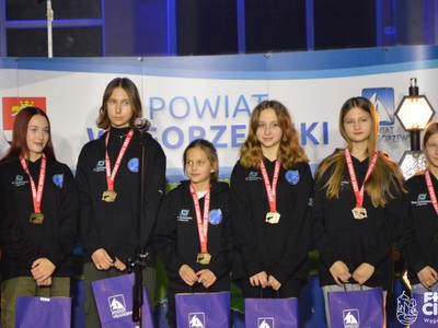 na zdjęciu wyróżnieni zawodnicy