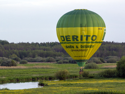 Balon nad Narwią