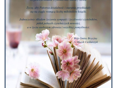 Życzenia z okazji dnia Bibliotekarza i Bibliotek, książka, kwiaty