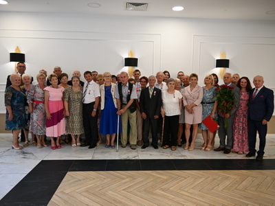 Jubilaci podczas wręczenia medali