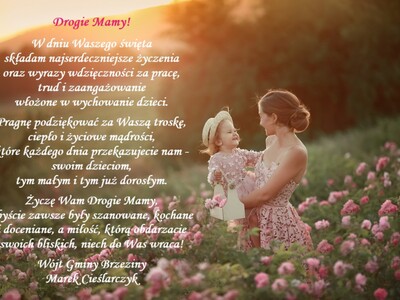 życzenia z okazji dnia mamy, na zdjęciu mama z córką