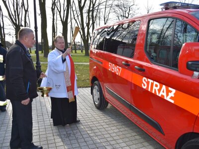 poświęcenie samochodu strażackiego