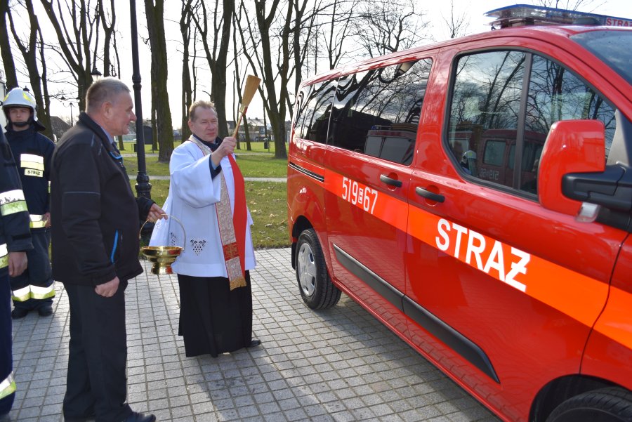 poświęcenie samochodu strażackiego