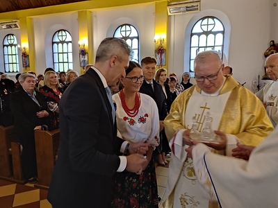 Dary podczas mszy świętej