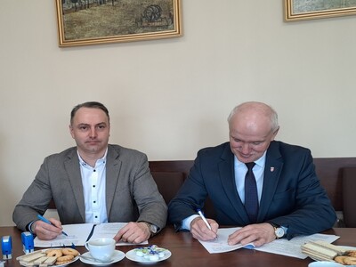 Podpisanie umowy na przebudowę i rozbudowę SUW w Zagórowie