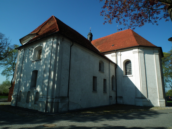 Remont dachu na kościele parafialnym