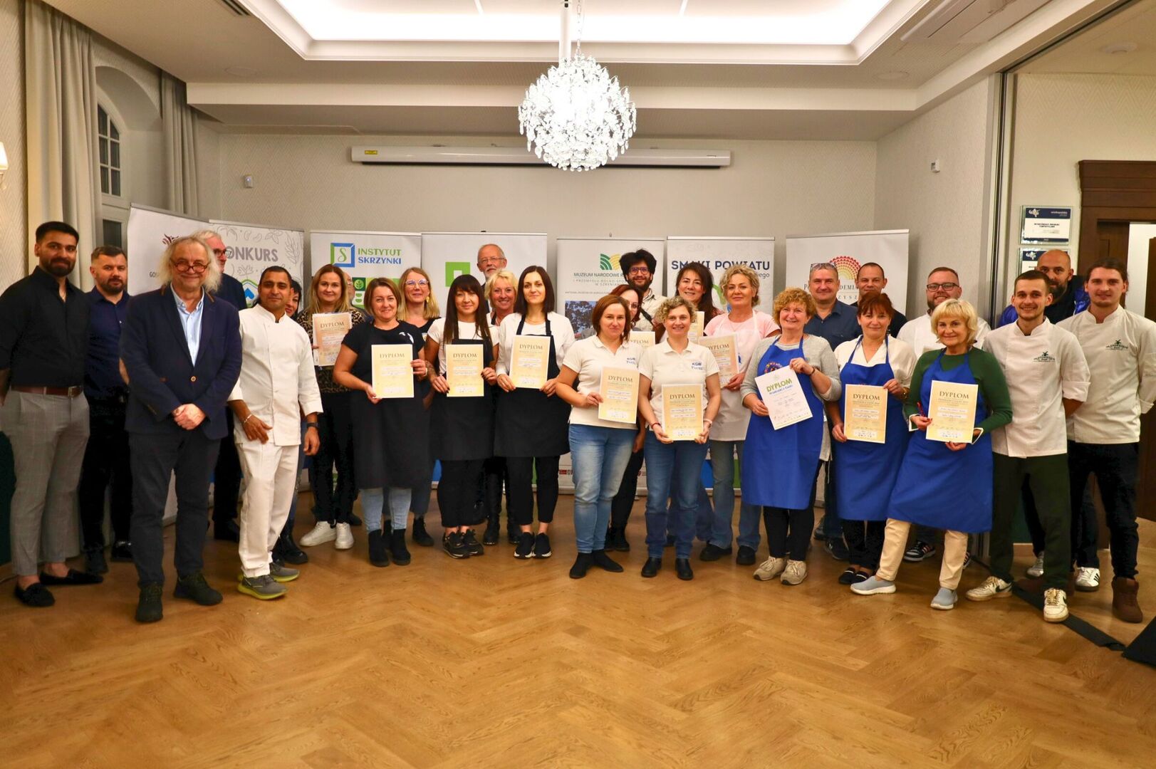 Zdjęcie nagrodzonych w konkursie "Przekąski z gąski 2024"! 