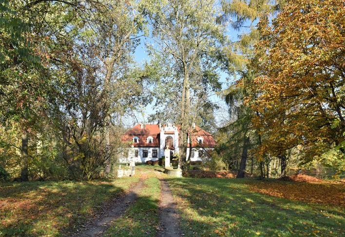 Park w zespole parkowo - pałacowo - folwarcznym w Sierakówku
