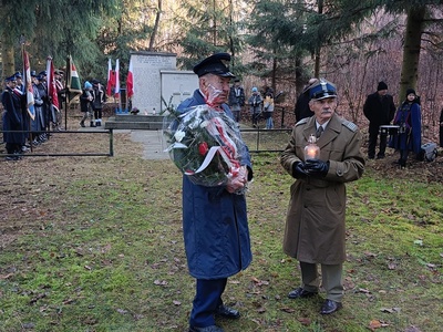 Obchody 85. Rocznicy Rozstrzelania Mieszkańców Gostynina i Ziemi Gostynińskiej w Woli Łąckiej przez Niemców