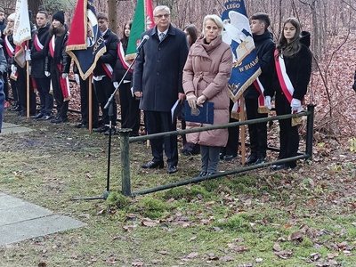 Obchody 85. Rocznicy Rozstrzelania Mieszkańców Gostynina i Ziemi Gostynińskiej w Woli Łąckiej przez Niemców