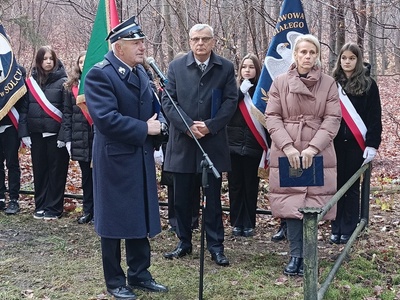Obchody 85. Rocznicy Rozstrzelania Mieszkańców Gostynina i Ziemi Gostynińskiej w Woli Łąckiej przez Niemców
