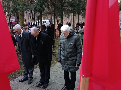 Obchody 85. Rocznicy Rozstrzelania Mieszkańców Gostynina i Ziemi Gostynińskiej w Woli Łąckiej przez Niemców