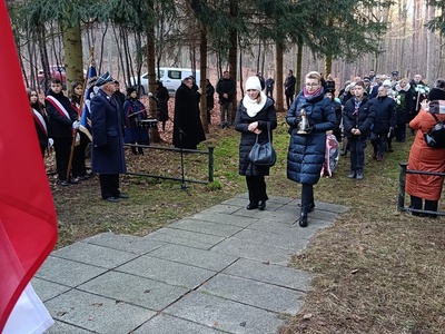 Obchody 85. Rocznicy Rozstrzelania Mieszkańców Gostynina i Ziemi Gostynińskiej w Woli Łąckiej przez Niemców