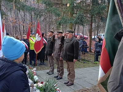 Obchody 85. Rocznicy Rozstrzelania Mieszkańców Gostynina i Ziemi Gostynińskiej w Woli Łąckiej przez Niemców