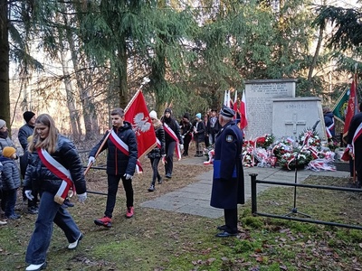 Obchody 85. Rocznicy Rozstrzelania Mieszkańców Gostynina i Ziemi Gostynińskiej w Woli Łąckiej przez Niemców
