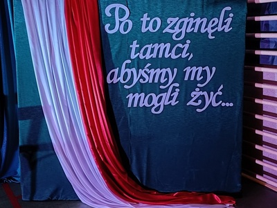 Obchody 85. Rocznicy Rozstrzelania Mieszkańców Gostynina i Ziemi Gostynińskiej w Woli Łąckiej przez Niemców