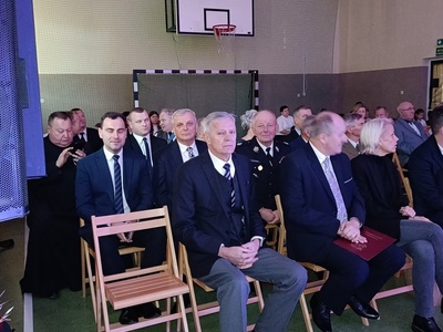 Obchody 85. Rocznicy Rozstrzelania Mieszkańców Gostynina i Ziemi Gostynińskiej w Woli Łąckiej przez Niemców