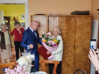 100 latka