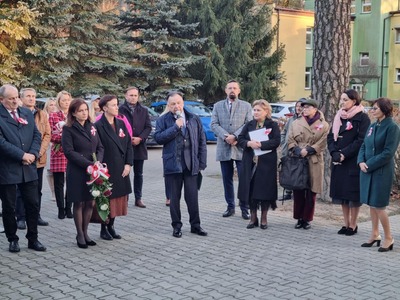Odsłonięcie tablicy upamiętniające wybitnych lekarzy