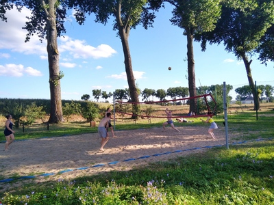 Widok na boisko do plażowej piłki siatkowej