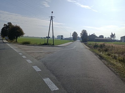 Droga gminna GNR 283018P w miejscowości Biskupice