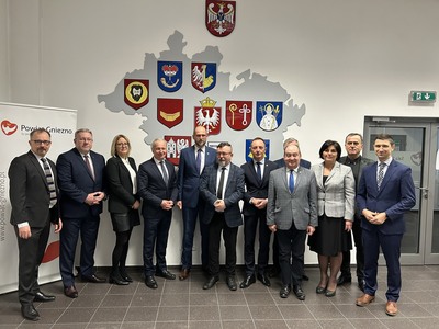 Prezydent Gniezna, Starosta gnieźnieński, wójtowie i burmistrzowie gmin powiatu gnieźnieńskiego.
