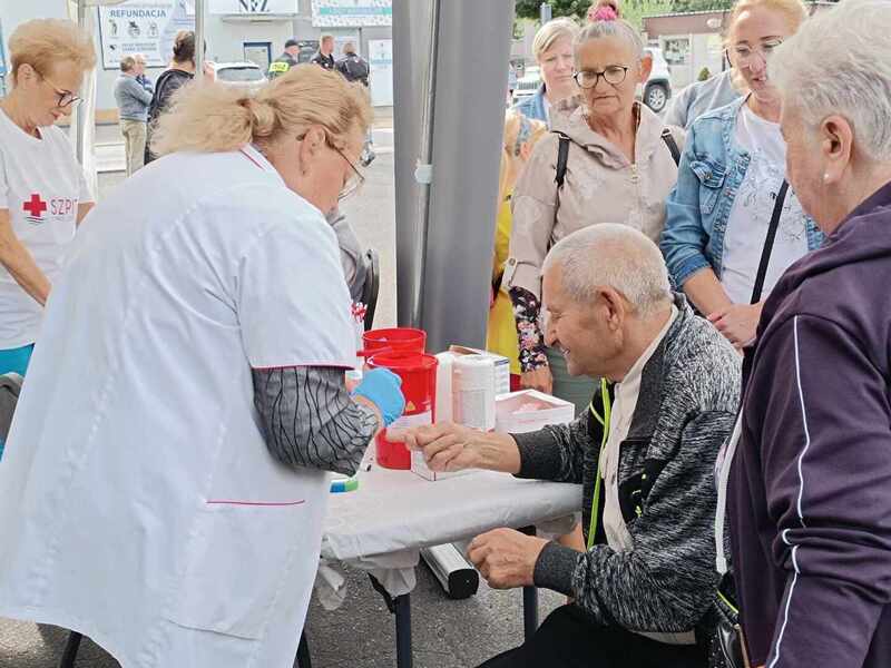 Badania profilaktyczne na kłeckim targowisku