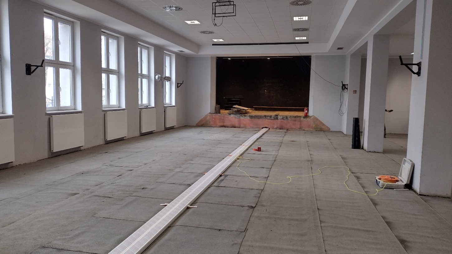 Wymiana parkietu w Miejsko-Gminnym Ośrodku Kultury w Kłecku