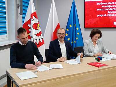 Podpisanie umowy na realizację prac przy przepompowni w Kłecku oraz kanalizacji w Polskiej Wsi