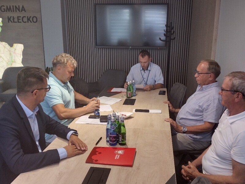 Podpisanie umów na rozpoczęcie modernizacji strażnicy w Ułanowie
