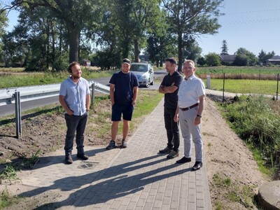 Charbowo nowy chodnik 