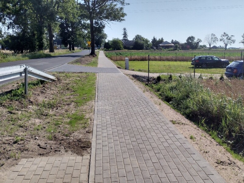 Charbowo nowy chodnik
