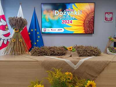 Wręczenie nominacji dla starostów i asystentów dożynek gminy Kłecko w sali sesyjnej