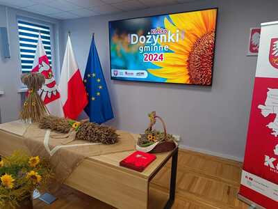 Wręczenie nominacji dla starostów i asystentów dożynek gminy Kłecko w sali sesyjnej