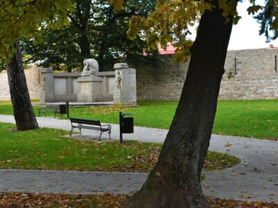 Antyczny dramat na lwóweckim pomniku