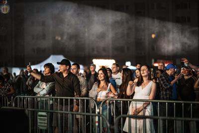 XXV LLA KONCERTY I SCENA W RYNKU
