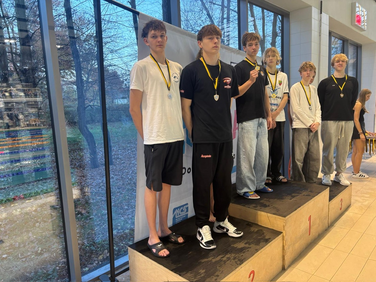 bf38b2ea-54d2-43c9-abc6-2b3e9c42f4cc.jpg [1280x960]