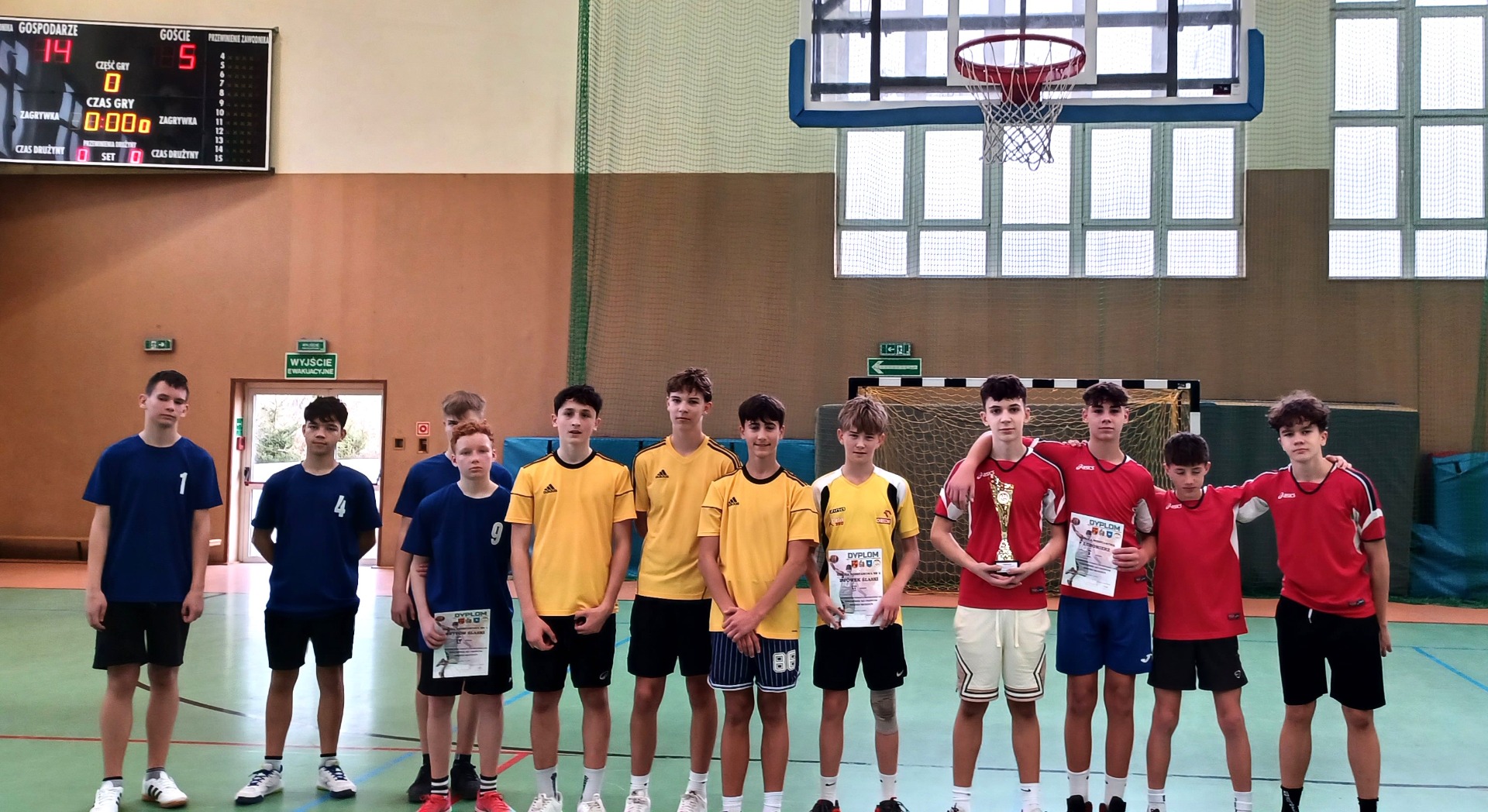 20251118_120544.jpg [1920x1048]