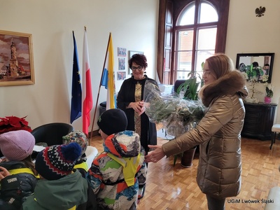 Grupa przedszkolaków w Urzędzie Gminy i Miasta Lwówek Śląski, fot. 8