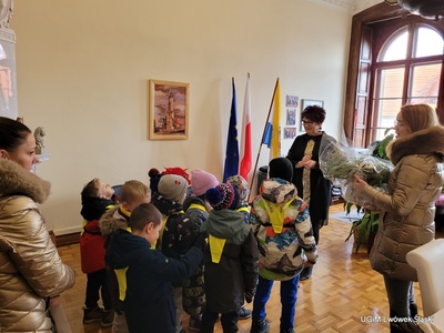 Grupa przedszkolaków w Urzędzie Gminy i Miasta Lwówek Śląski, fot. 9