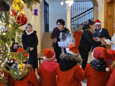 Grupa przedszkolaków w Urzędzie Gminy i Miasta Lwówek Śląski, fot. 5