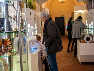 Zwiedzanie ratusza podczas Euroregionalnego spotkania w Lwówku Śląskim, fot. 1