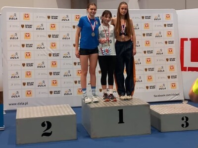 Srebrny medal na 1000 m zdobyła Zuzanna Bilińska z MKS Piast z rezultatem 3:21,23 sek.