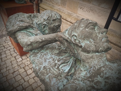 Rzeźba Jana Badyny na lwóweckim rynku, fot. 5